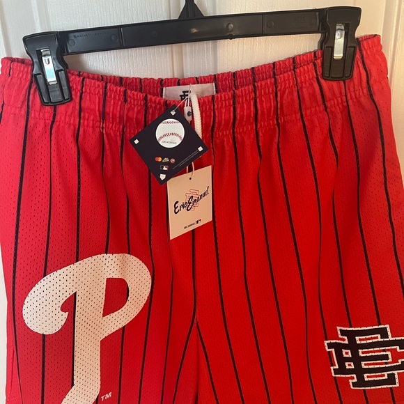 Philadelphia Phillies Eric Emanuel Shorts size large - Picture 4 of 5